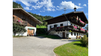 Bauernhaus Griesbauer 
Blumen jedes Jahr vom Lagerhaus 